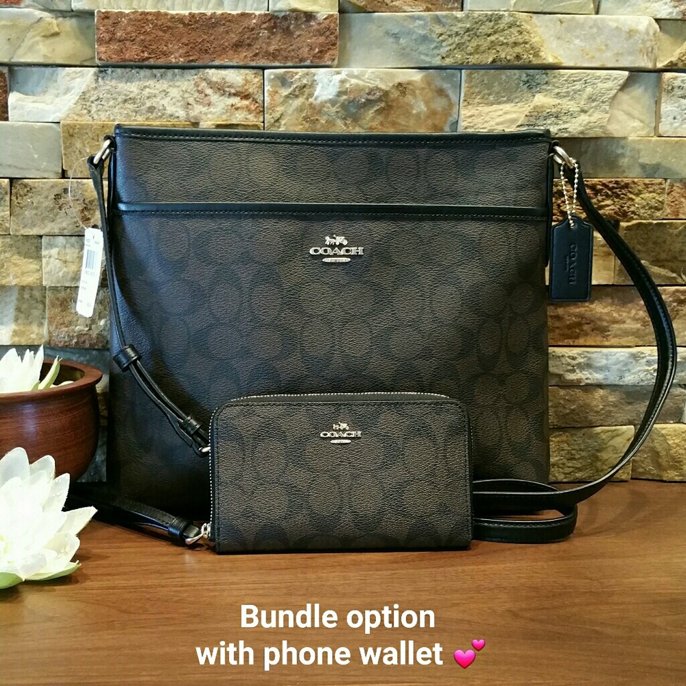 *LAST ONE* NEW Coach Signature File Bag w/box - Picture 5 of 8